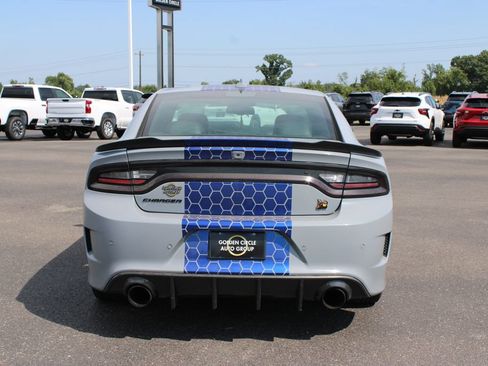 Used 2022 Dodge Charger Scat Pack w/ Plus Group RWD image 8