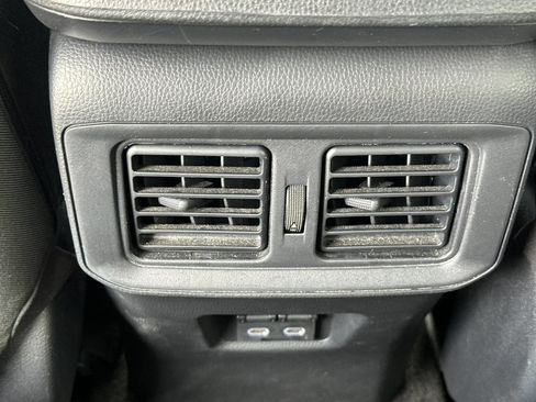 Used 2025 Toyota RAV4 XLE AWD/4WD image 13
