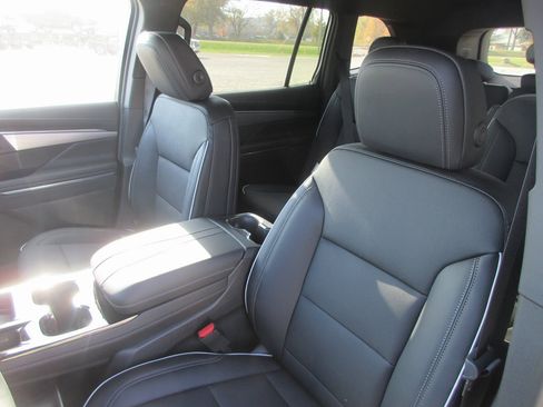 New 2026 Buick Enclave Preferred image 13