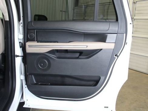 Used 2022 Ford Expedition Max Limited AWD/4WD image 25