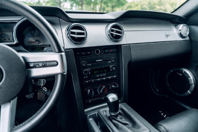 Used 2005 Ford Mustang GT RWD image 32