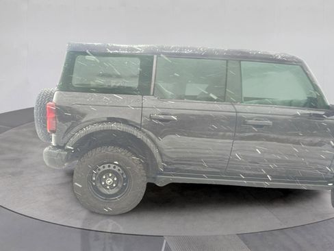 Used 2022 Ford Bronco Black Diamond image 23