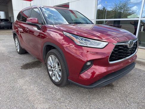 Used 2021 Toyota Highlander Limited image 4