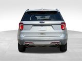 Used 2017 Ford Explorer XLT image 4