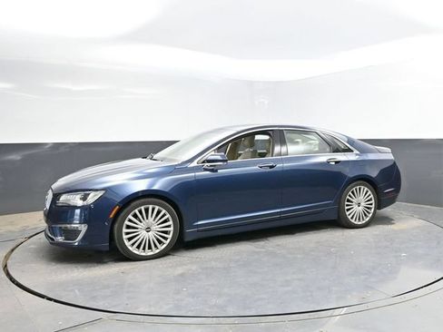 Used 2017 Lincoln MKZ Reserve w/ Climate Package FWD image 9