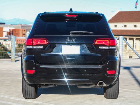 Used 2020 Jeep Grand Cherokee Altitude image 7