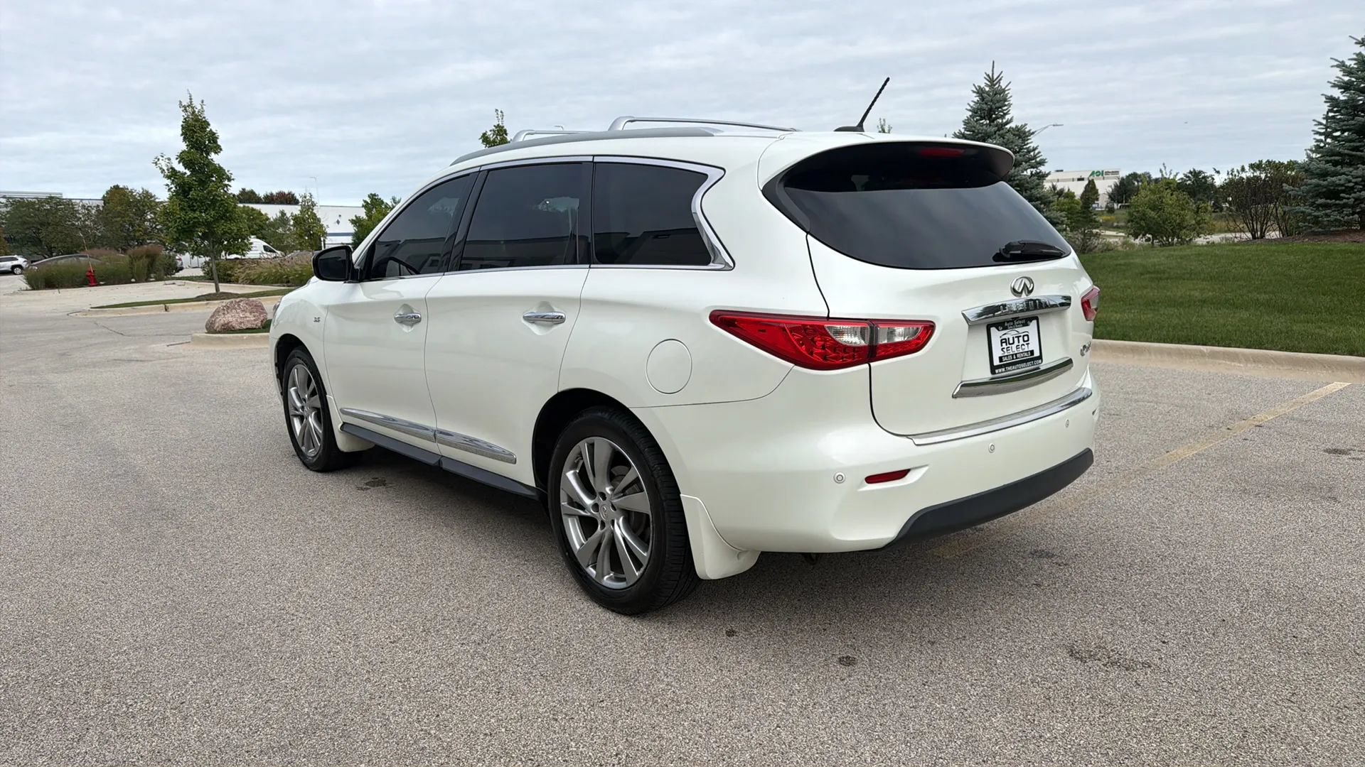 Used 2015 INFINITI QX60 Luxe w/ Deluxe Touring Package AWD/4WD image 7