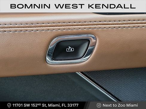 Used 2023 Lincoln Aviator Reserve image 31