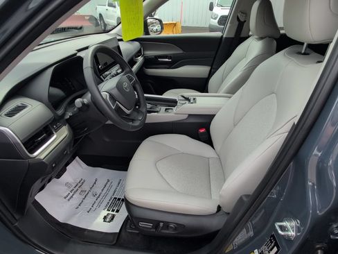 Certified 2026 Toyota Grand Highlander AWD image 19