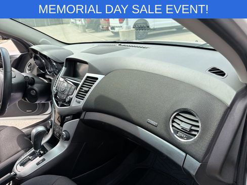 Used 2016 Chevrolet Cruze LT w/ Sun And Sound Package FWD image 20