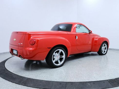 Used 2003 Chevrolet SSR w/ Preferred Equipment Group RWD image 5