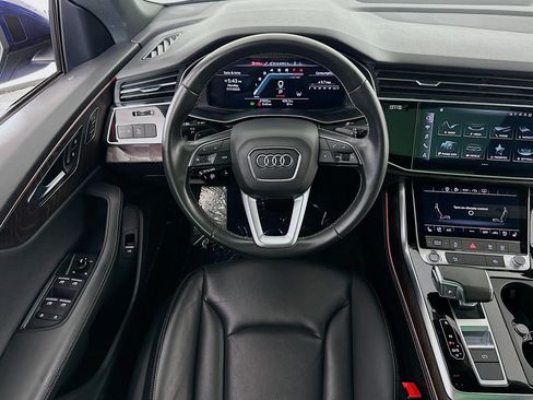 Used 2022 Audi Q8 Premium Plus w/ Premium Plus Package AWD/4WD image 22