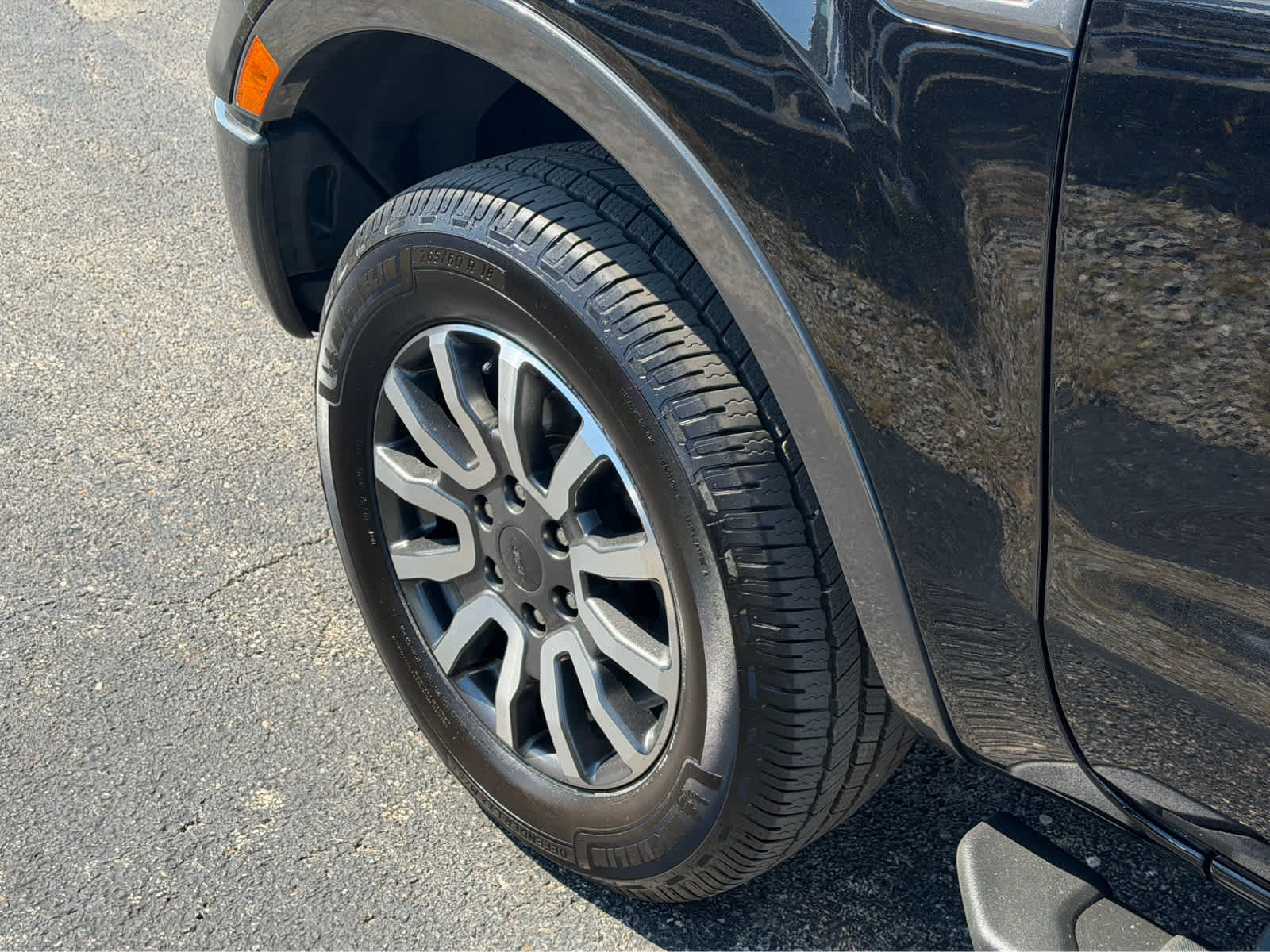 Used 2019 Ford Ranger XLT w/ Equipment Group 302A Luxury AWD/4WD image 11