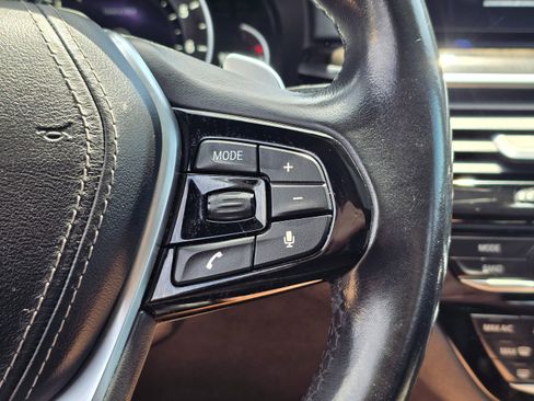 Used 2018 BMW 530i RWD image 29