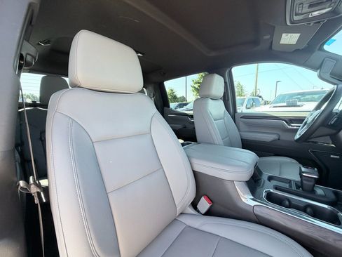 Used 2024 GMC Sierra 1500 SLT w/ SLT Convenience Package AWD/4WD image 24