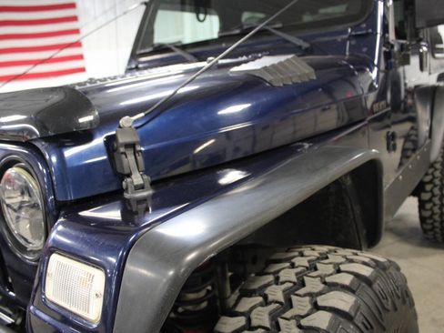 Used 2002 Jeep Wrangler Sport image 12