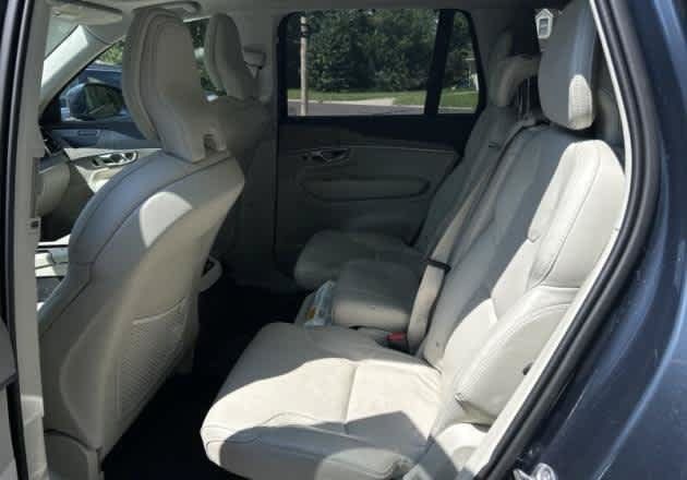Used 2025 Volvo XC90 T8 Ultra w/ Protection Package Premier AWD/4WD image 5