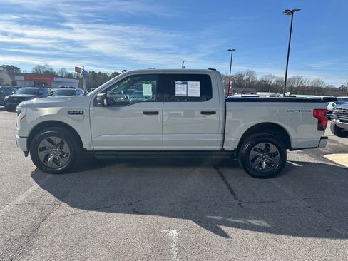 Used 2024 Ford F150 Lightning XLT image 5
