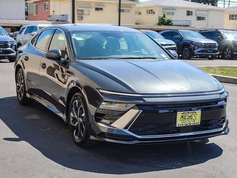 Certified 2025 Hyundai Sonata SEL FWD image 3