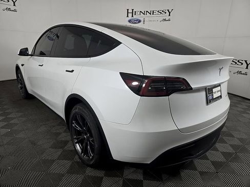 Used 2024 Tesla Model Y Long Range AWD/4WD image 7
