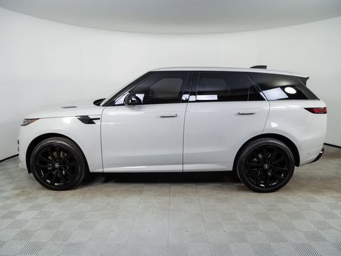 Used 2023 Land Rover Range Rover Sport SE Dynamic image 2