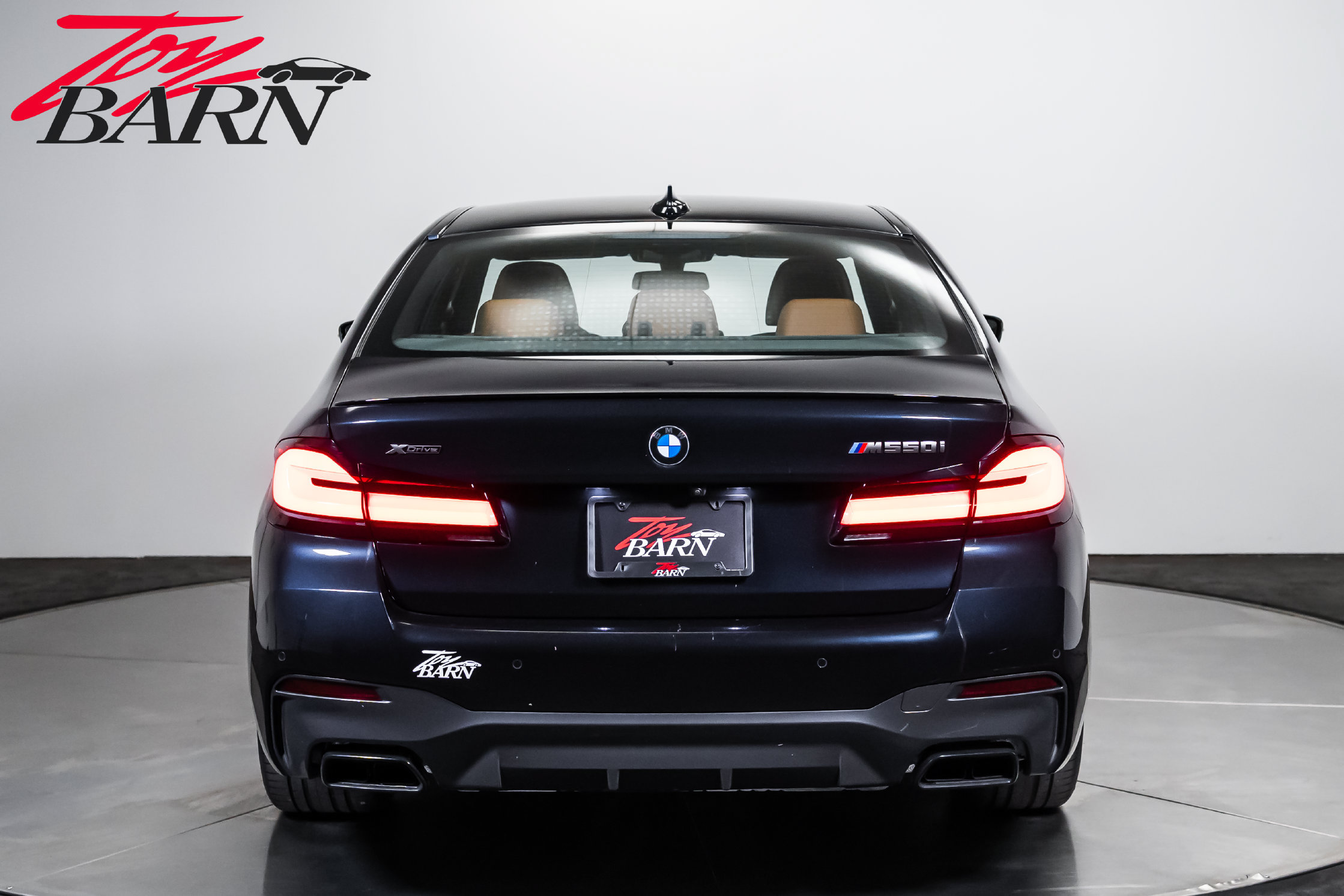 Used 2023 BMW M550i xDrive w/ Executive Package AWD/4WD image 4