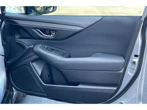 Used 2025 Subaru Outback Premium image 21