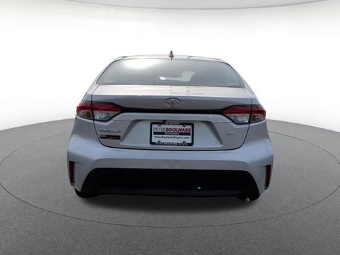 Used 2024 Toyota Corolla LE FWD image 5