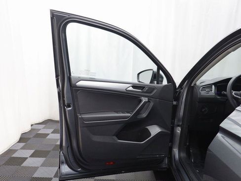 Used 2022 Volkswagen Tiguan S image 4