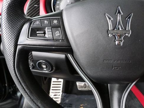 Certified 2022 Maserati Levante Trofeo AWD/4WD image 11
