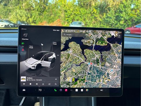 Used 2026 Tesla Model Y Long Range image 24