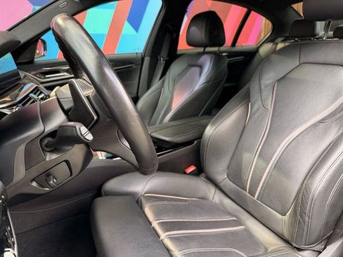 Used 2021 BMW 530i 530i w/ M Sport Package image 11