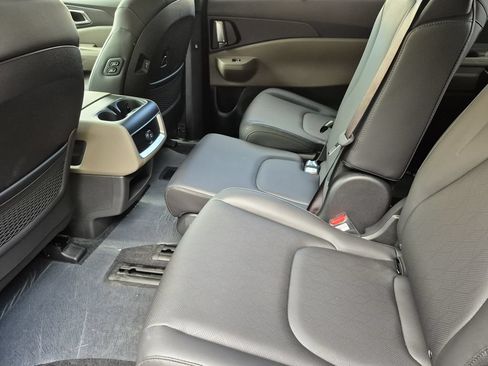 New 2026 Kia Carnival EX FWD image 12
