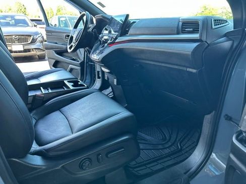 Used 2023 Honda Odyssey Sport image 32