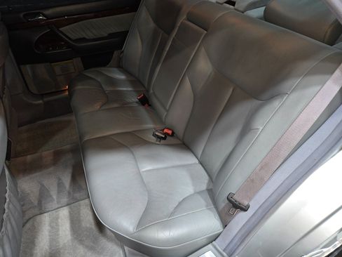 Used 1999 Mercedes-Benz S 500 Sedan image 96