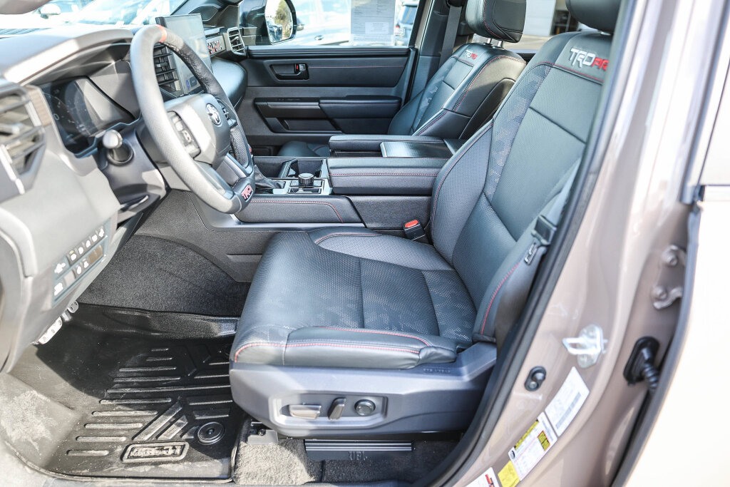 Used 2025 Toyota Tundra TRD Pro AWD/4WD image 10