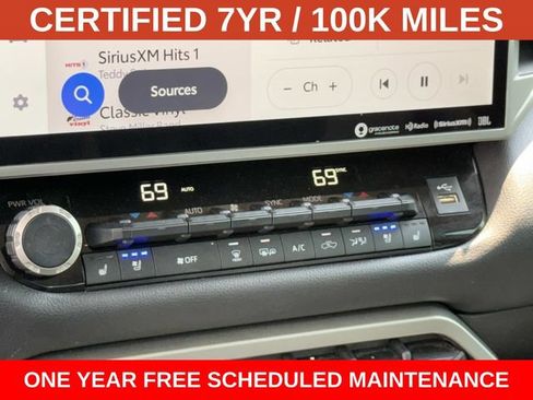 Used 2024 Toyota Tundra Limited AWD/4WD image 21