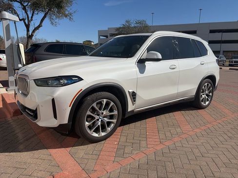 Used 2024 BMW X5 sDrive40i w/ Premium Package image 6