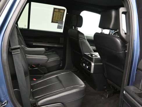 Used 2020 Ford Expedition XLT w/ Equipment Group 202A AWD/4WD image 12