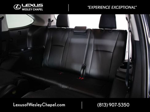 Used 2020 Toyota Highlander XLE FWD image 24