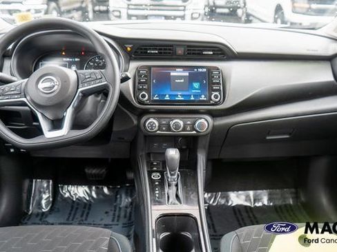 Used 2024 Nissan Kicks SV FWD image 12