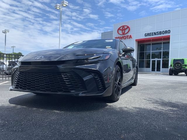 Used 2026 Toyota Camry SE w/ Multimedia Upgrade Package FWD image 4