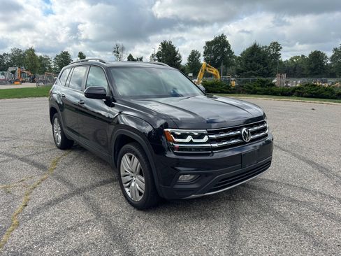 Used 2019 Volkswagen Atlas SE w/ Panoramic Sunroof Package AWD/4WD image 3