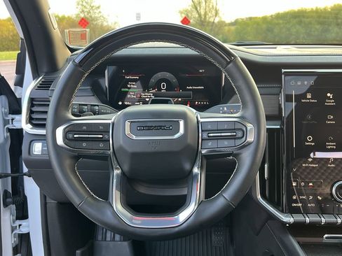 Used 2024 GMC Acadia Denali w/ Super Cruise Package image 31