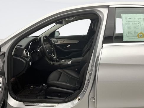 Used 2021 Mercedes-Benz C 300 4MATIC Sedan image 11