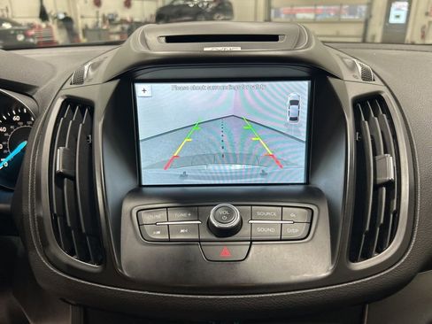 Used 2017 Ford Escape SE w/ Equipment Group 201A image 16