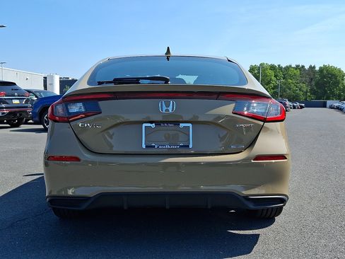 Used 2025 Honda Civic Sport image 5
