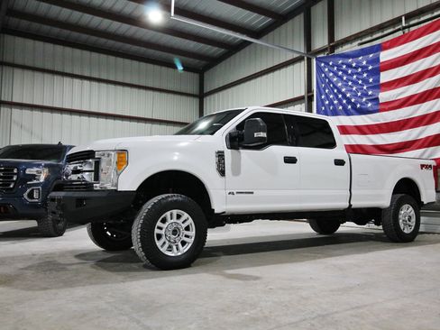 Used 2017 Ford F350 XLT w/ XLT Value Package AWD/4WD image 1