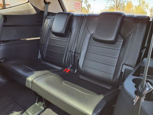 Used 2021 Volkswagen Atlas SEL Premium image 15