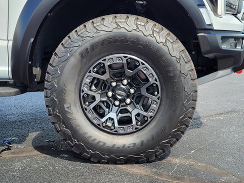 Used 2025 Ford F150 Raptor w/ Equipment Group 803A Raptor R AWD/4WD image 10